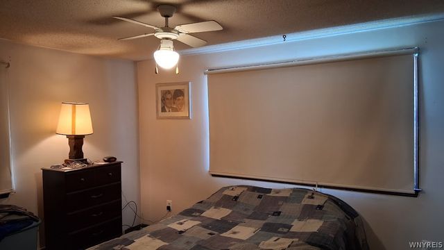 92 Lindhurst Drive, Lockport City, NY 14094