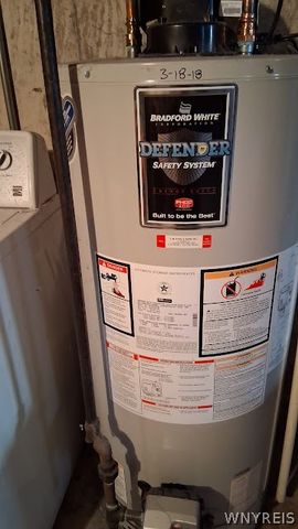 92 Lindhurst Drive, Lockport City, NY 14094