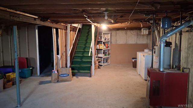 92 Lindhurst Drive, Lockport City, NY 14094