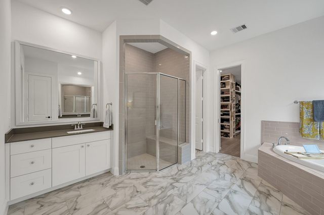 1067 Lakemont Bend Lane, Pinehurst, TX 77362