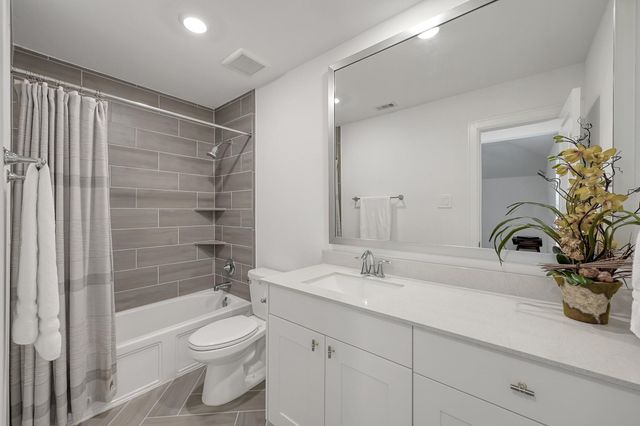 1067 Lakemont Bend Lane, Pinehurst, TX 77362