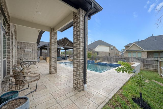 1067 Lakemont Bend Lane, Pinehurst, TX 77362