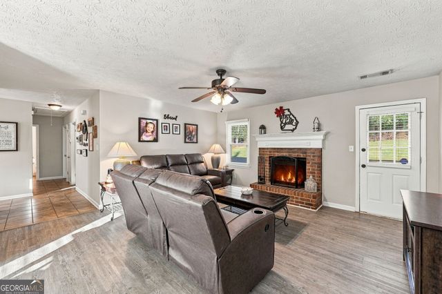 2674 Highland Park Drive, Gainesville, GA 30506