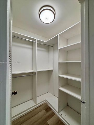 3449 NW 44th St 101, Oakland Park, FL 33309