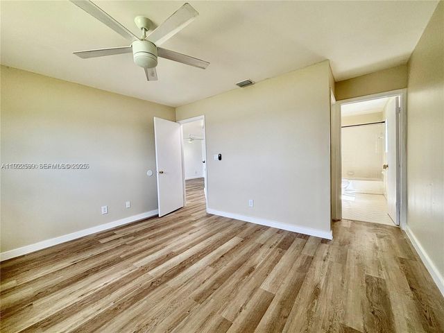 3449 NW 44th St 101, Oakland Park, FL 33309