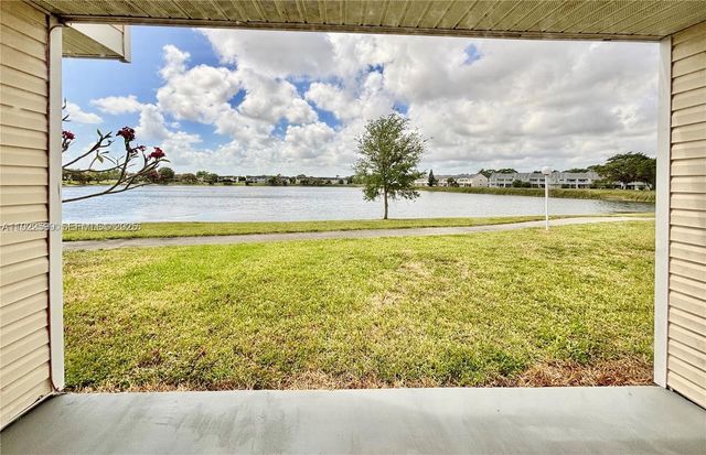 3449 NW 44th St 101, Oakland Park, FL 33309