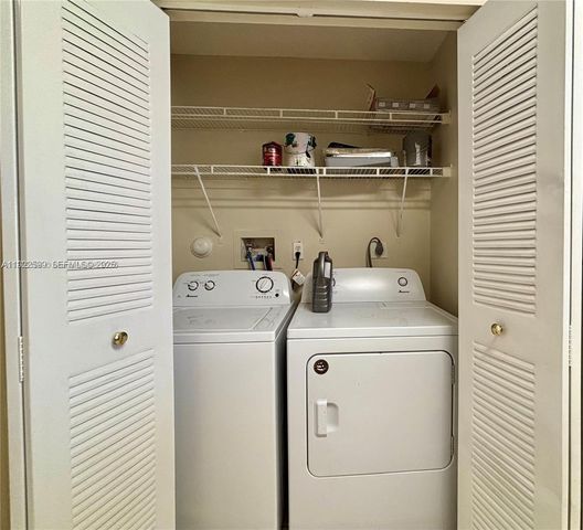 3449 NW 44th St 101, Oakland Park, FL 33309