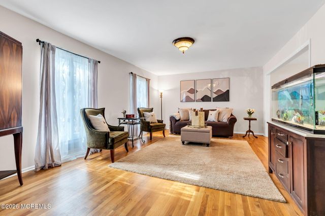 211 Yale Drive, Lincroft, NJ 07738