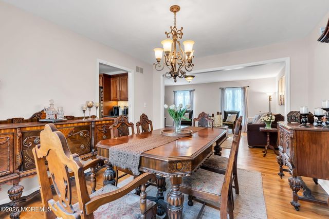 211 Yale Drive, Lincroft, NJ 07738