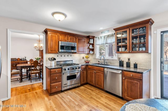 211 Yale Drive, Lincroft, NJ 07738