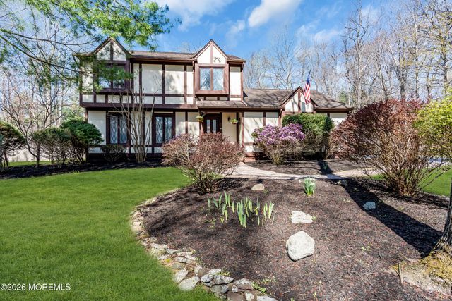 211 Yale Drive, Lincroft, NJ 07738