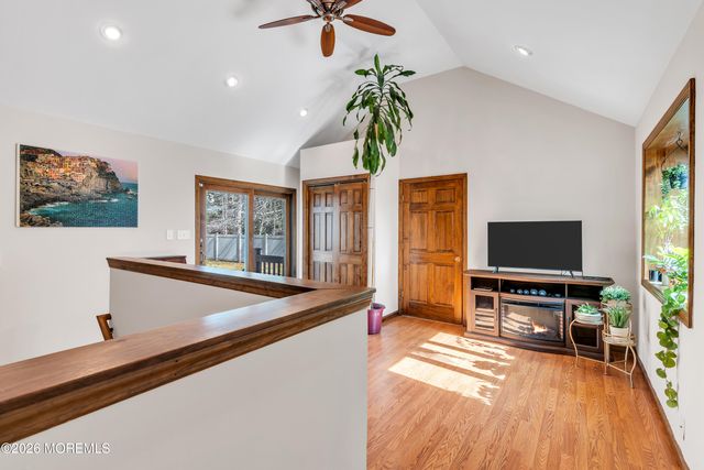 211 Yale Drive, Lincroft, NJ 07738