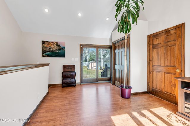 211 Yale Drive, Lincroft, NJ 07738