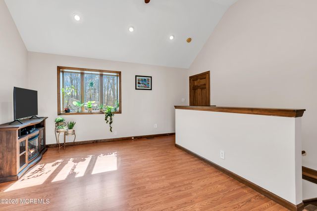 211 Yale Drive, Lincroft, NJ 07738