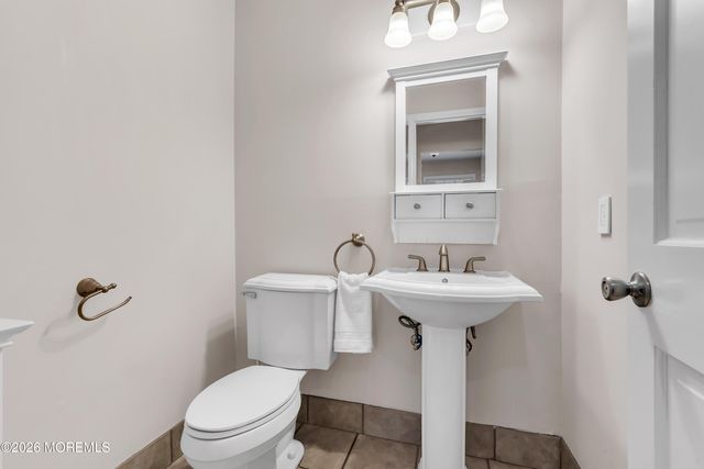 211 Yale Drive, Lincroft, NJ 07738