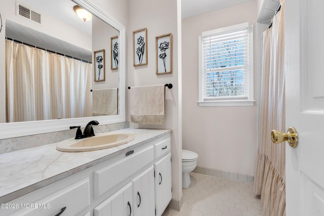 211 Yale Drive, Lincroft, NJ 07738