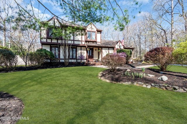 211 Yale Drive, Lincroft, NJ 07738