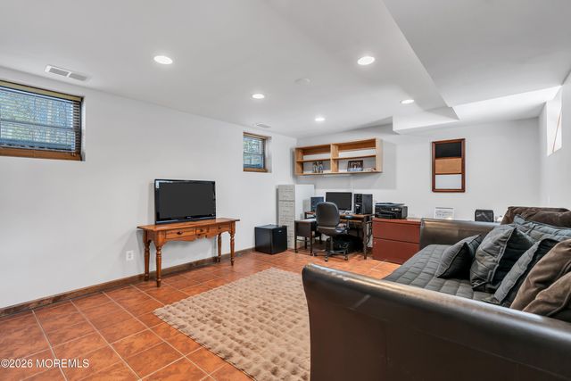 211 Yale Drive, Lincroft, NJ 07738