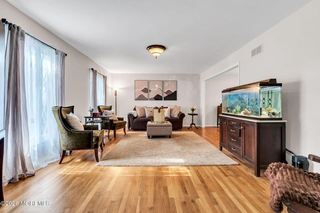 211 Yale Drive, Lincroft, NJ 07738