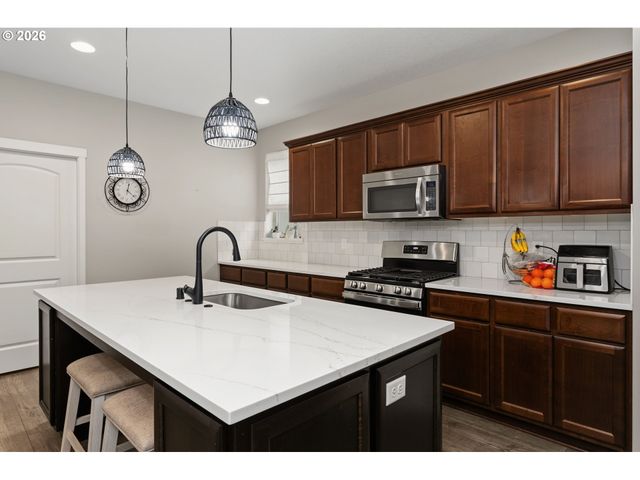 1104 Nw 3RD Ct, Battle Ground, WA 98604