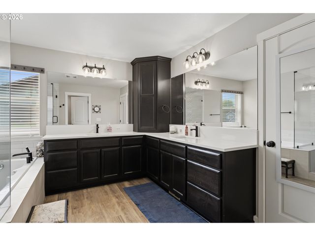 1104 Nw 3RD Ct, Battle Ground, WA 98604