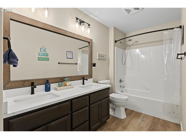 1104 Nw 3RD Ct, Battle Ground, WA 98604