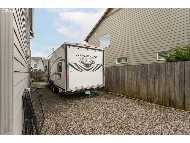 1104 Nw 3RD Ct, Battle Ground, WA 98604
