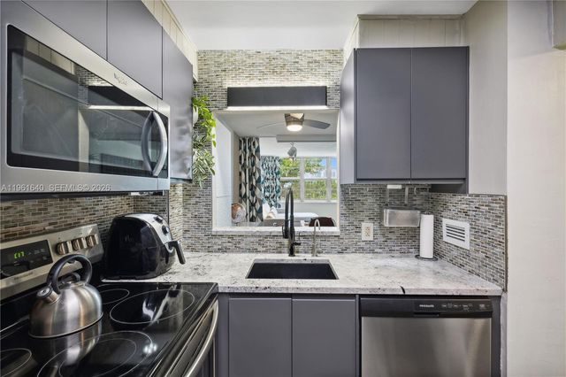 1020 Meridian Ave 403, Miami Beach, FL 33139