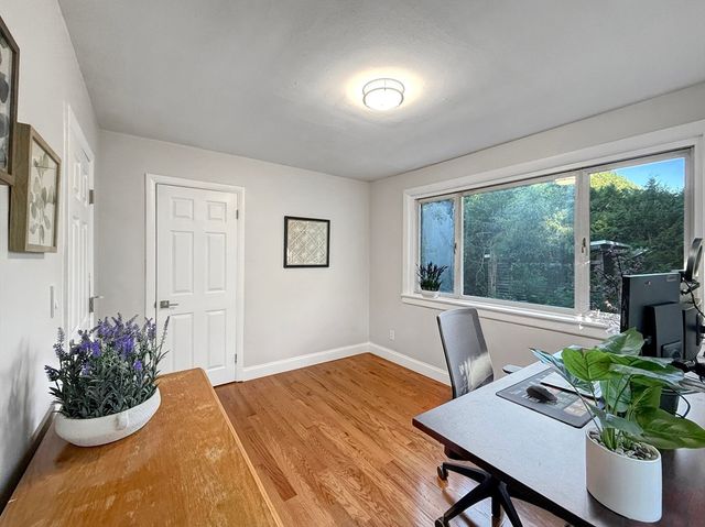 190 W Plain St, Wayland, MA 01778