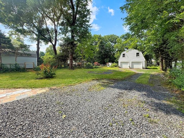 190 W Plain St, Wayland, MA 01778