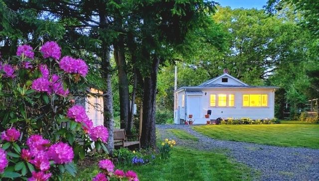 190 W Plain St, Wayland, MA 01778