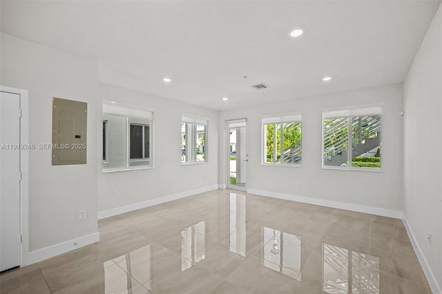 10270 NW 66th St 110, Doral, FL 33178