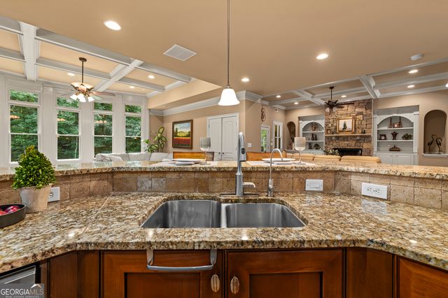 211 Arbor Green Run, Alpharetta, GA 30004