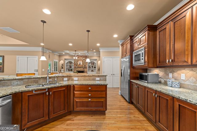 211 Arbor Green Run, Alpharetta, GA 30004