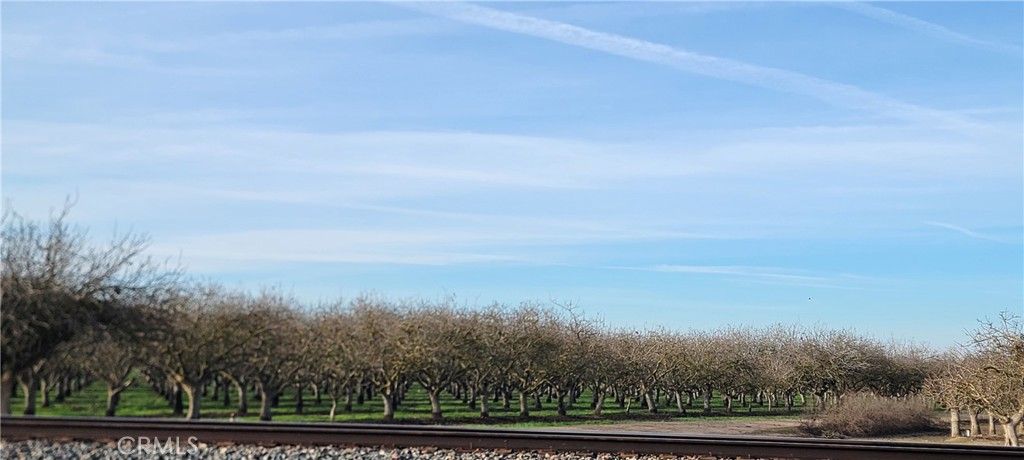 Image 3 of property listing at 0 Santa Fe, Chowchilla, CA 93610