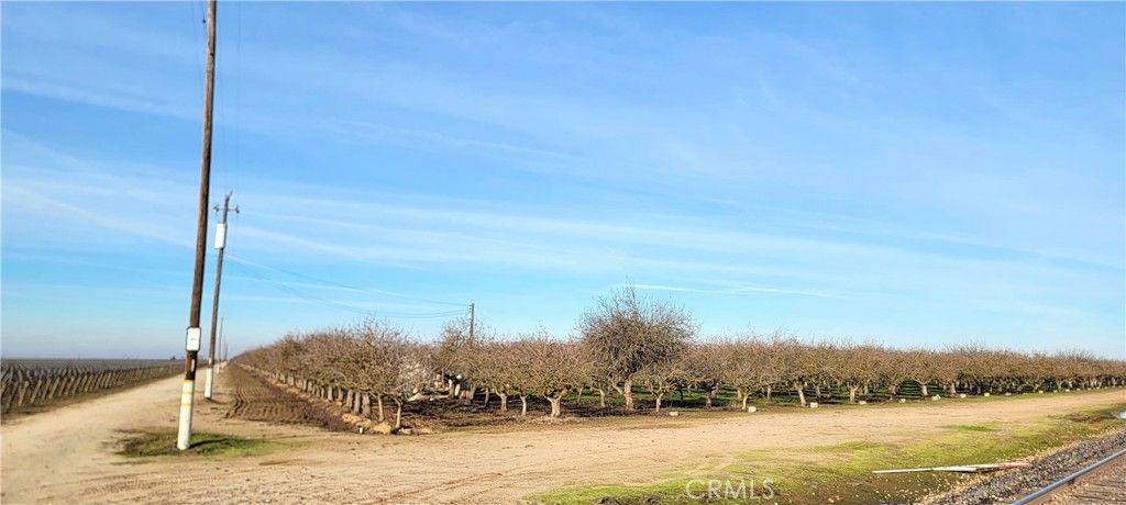 Image 5 of property listing at 0 Santa Fe, Chowchilla, CA 93610