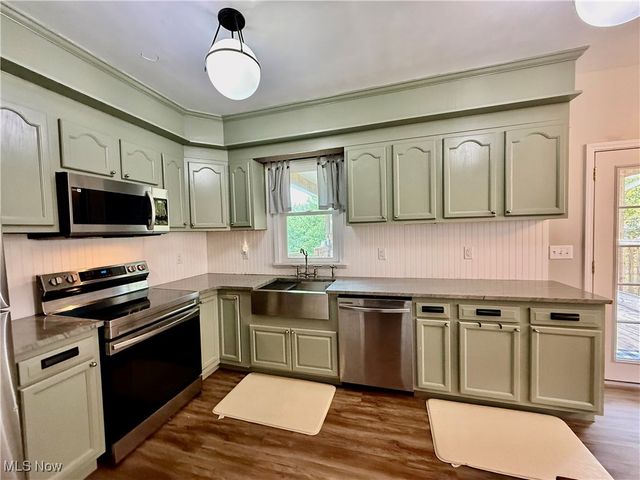 1206 Foster Avenue, Cambridge, OH 43725