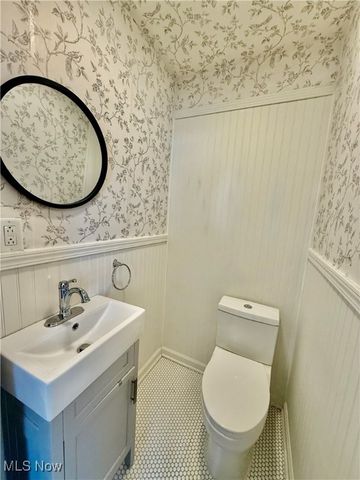 1206 Foster Avenue, Cambridge, OH 43725