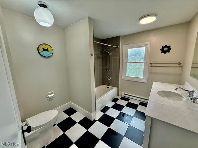 1206 Foster Avenue, Cambridge, OH 43725