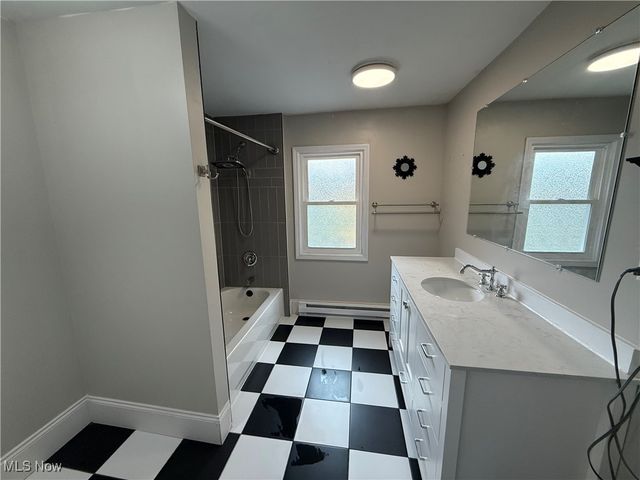 1206 Foster Avenue, Cambridge, OH 43725