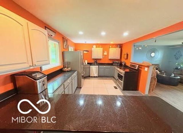 8990 N 850 W, Fairland, IN 46126