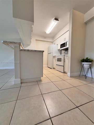 450 S Park Rd 5-104, Hollywood, FL 33021