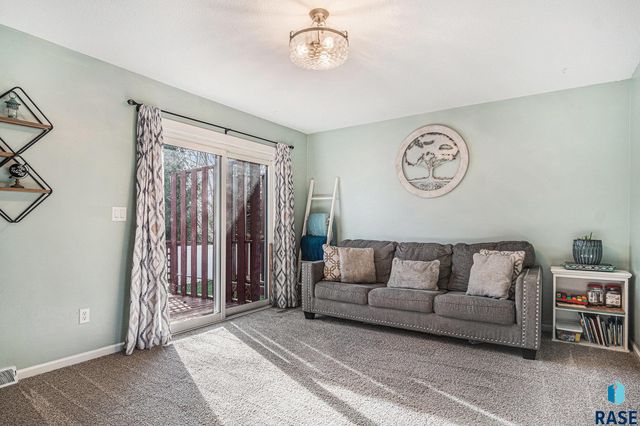 2815 E Klondike Trl Trail, Sioux Falls, SD 57103