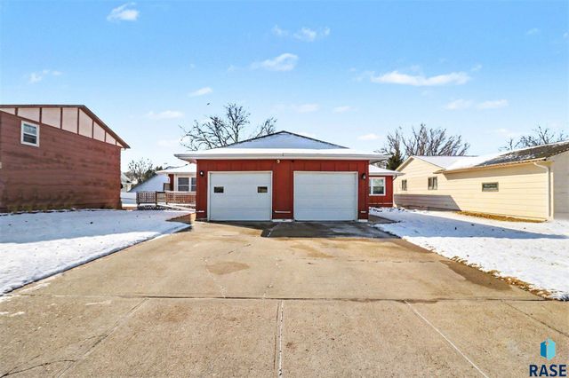 2815 E Klondike Trl Trail, Sioux Falls, SD 57103