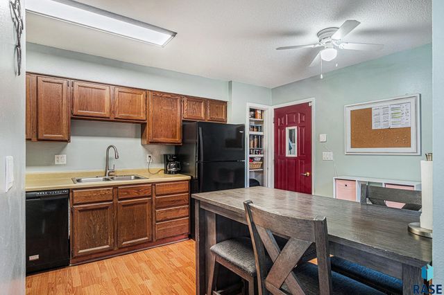 2815 E Klondike Trl Trail, Sioux Falls, SD 57103