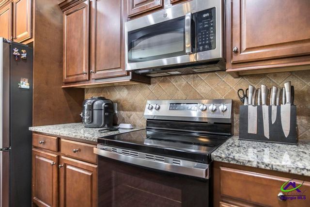 315 Devon Court, Warner Robins, GA 31088