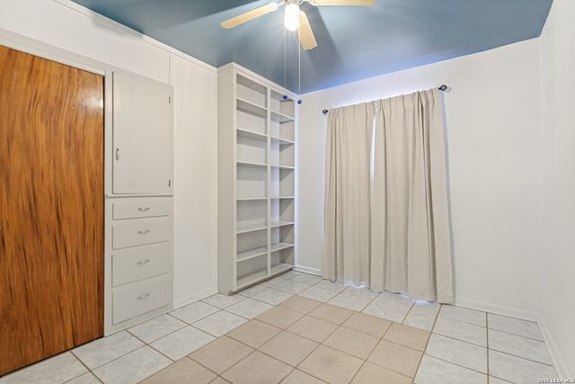 350 SPRINGWOOD LN, San Antonio, TX 78216