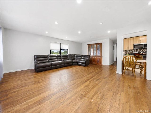 23515 Bentley Road, Rosedale, NY 11422