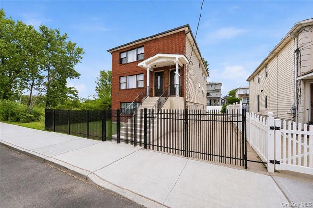 23515 Bentley Road, Rosedale, NY 11422