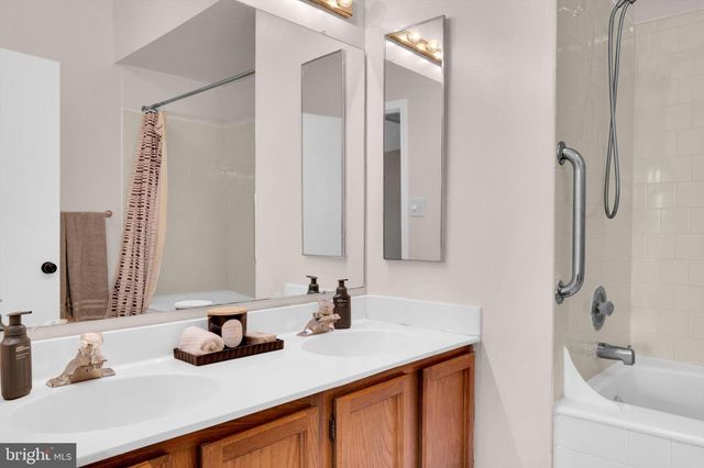 13201 VALLEY BRIDGE CT, Silver Spring, MD 20906